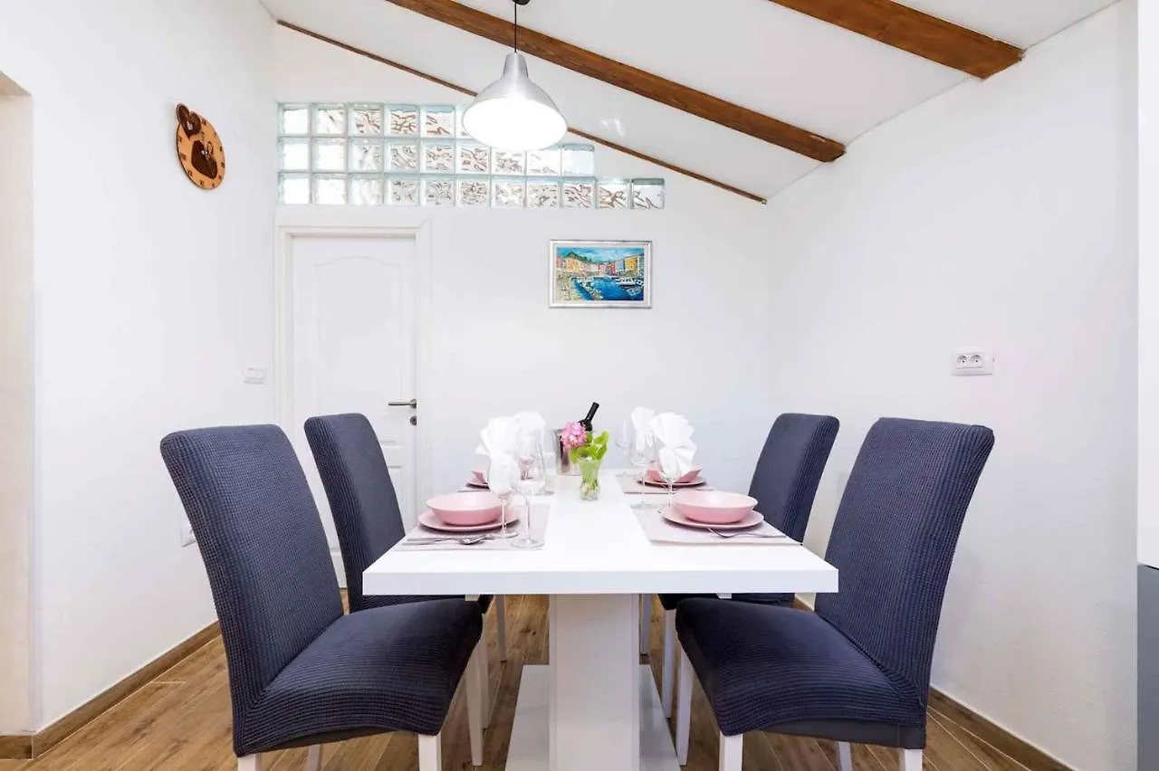 Holiday Home In Veli Losinj 40979